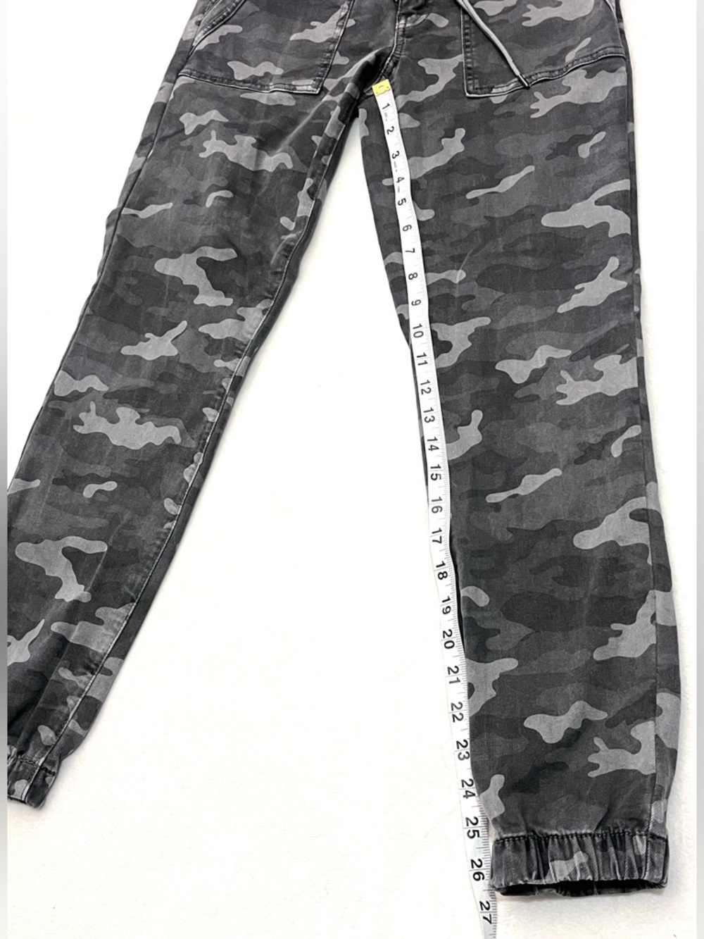 American Eagle Outfitters Gray Camouflage Drawstring Joggers with Pockets - Picture 13 of 16